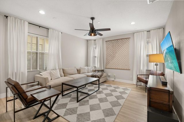 1889 LAKELET LOOP, Oviedo, FL 32765