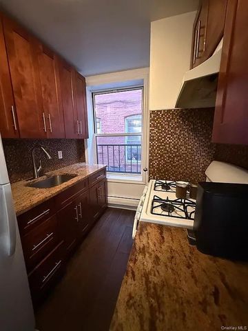 18 Brighton 4th Terrace, Brooklyn, NY 11235