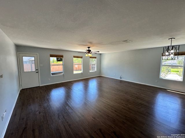 225 Bridge Crossing, Cibolo, TX 78108