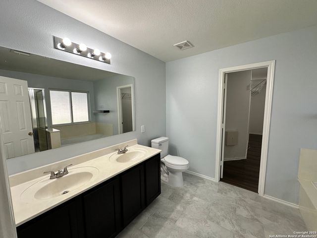 225 Bridge Crossing, Cibolo, TX 78108