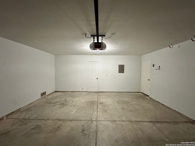 225 Bridge Crossing, Cibolo, TX 78108