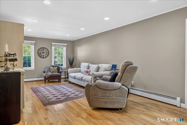 11 Bender Road, Hamden, CT 06518