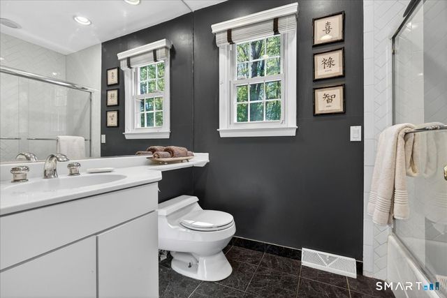11 Bender Road, Hamden, CT 06518