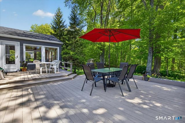 11 Bender Road, Hamden, CT 06518