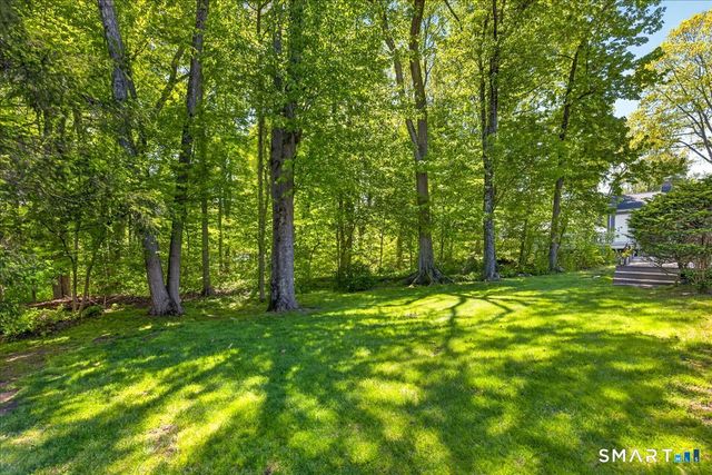 11 Bender Road, Hamden, CT 06518