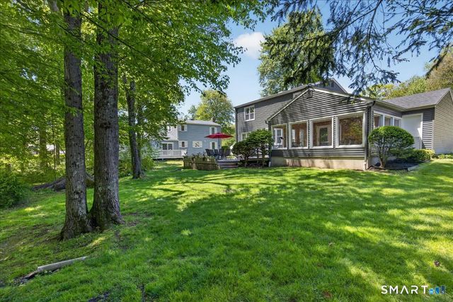 11 Bender Road, Hamden, CT 06518