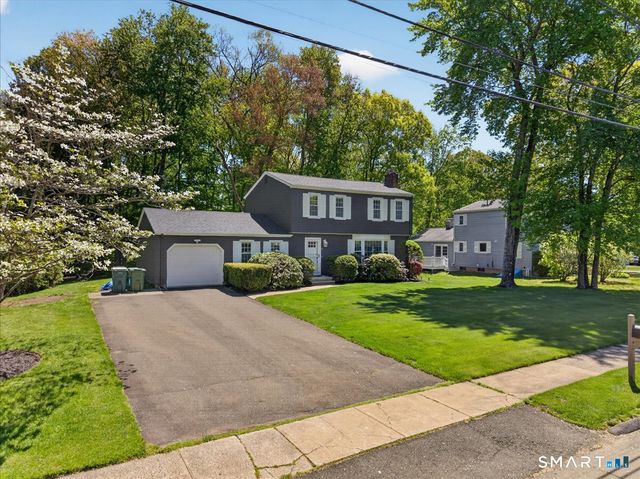 11 Bender Road, Hamden, CT 06518