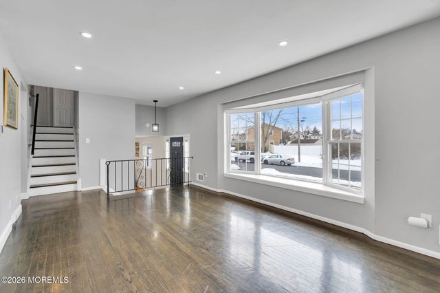 9 Chatham Drive, Howell, NJ 07731