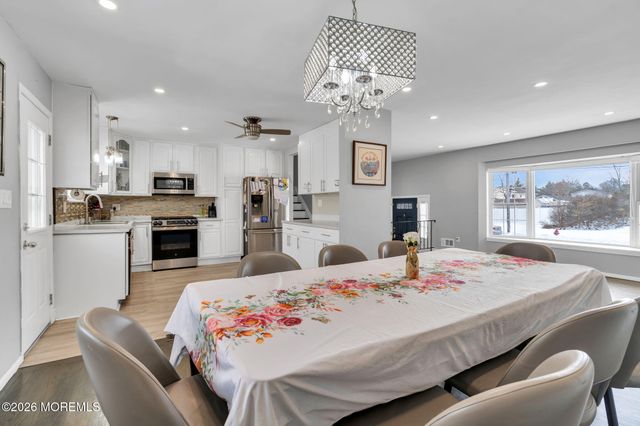 9 Chatham Drive, Howell, NJ 07731