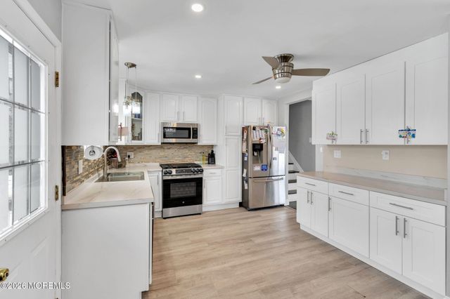 9 Chatham Drive, Howell, NJ 07731