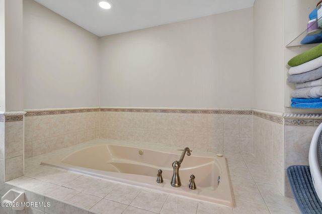 9 Chatham Drive, Howell, NJ 07731