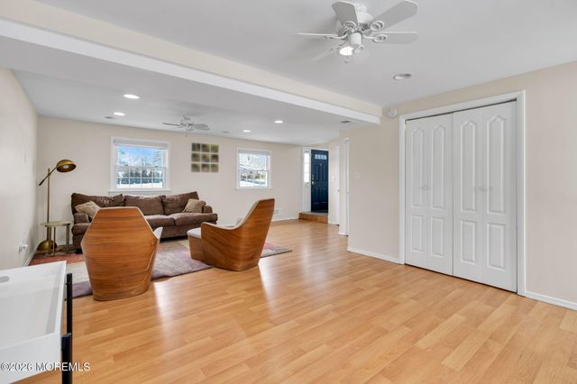 9 Chatham Drive, Howell, NJ 07731