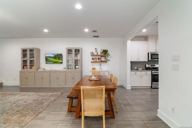 206 Ridgecrest Dr. Unit 4, San Antonio, TX 78209