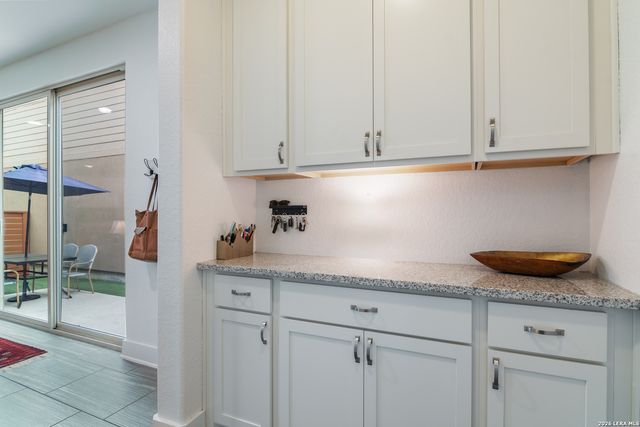 206 Ridgecrest Dr. Unit 4, San Antonio, TX 78209