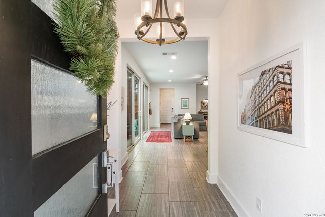 206 Ridgecrest Dr. Unit 4, San Antonio, TX 78209