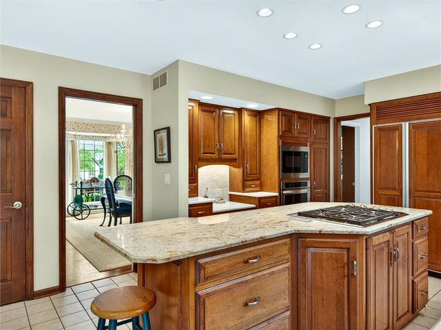 8 Saint Andrews, Pittsford, NY 14534