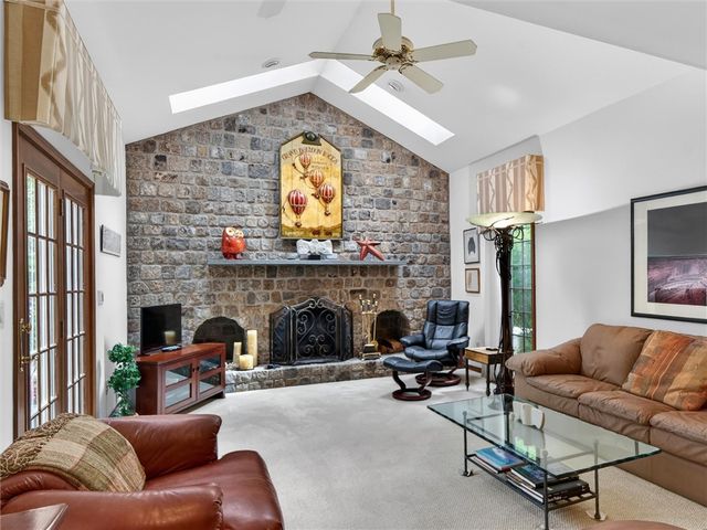 8 Saint Andrews, Pittsford, NY 14534