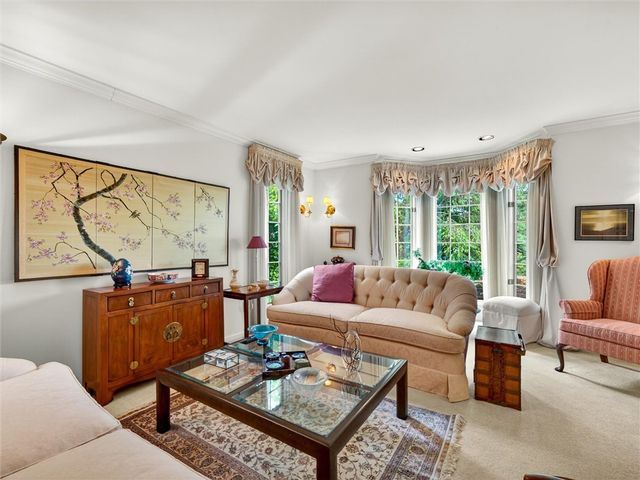 8 Saint Andrews, Pittsford, NY 14534