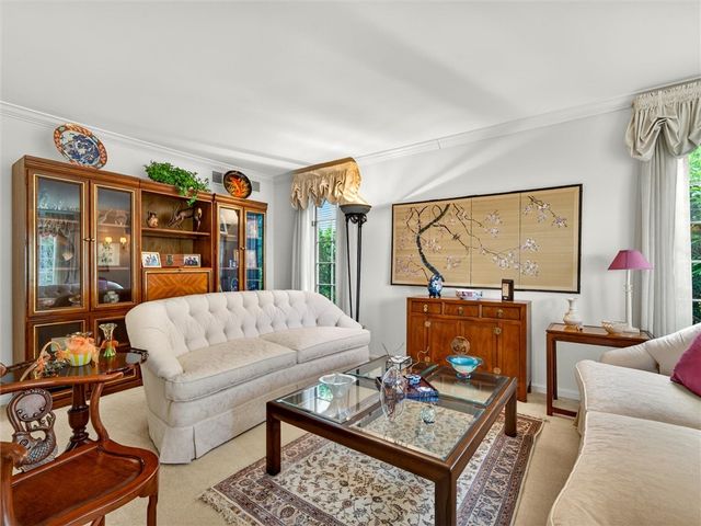 8 Saint Andrews, Pittsford, NY 14534
