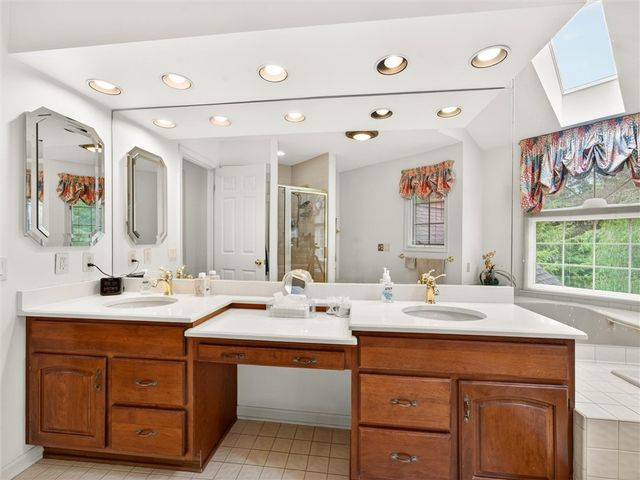 8 Saint Andrews, Pittsford, NY 14534