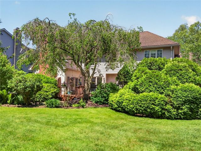8 Saint Andrews, Pittsford, NY 14534