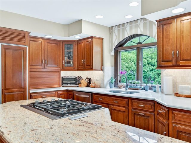 8 Saint Andrews, Pittsford, NY 14534