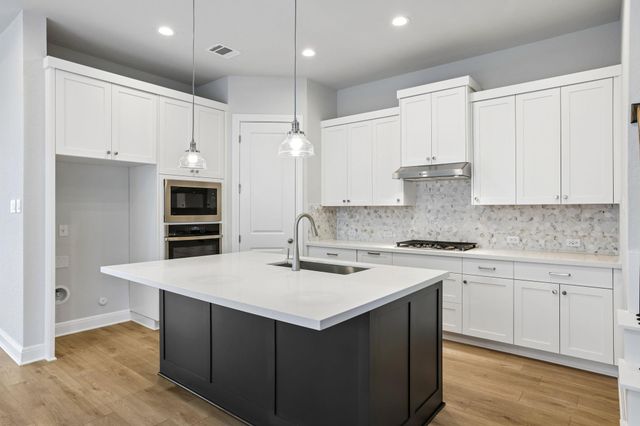 214 Prickly Poppy LOOP, Kyle, TX 78640