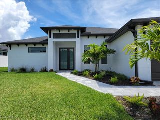 1132 SW 4th LN, Cape Coral, FL 33991