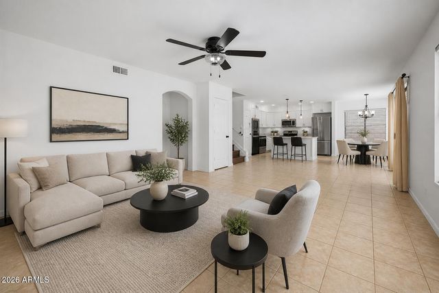 1053 W MYRNA Lane, Tempe, AZ 85284