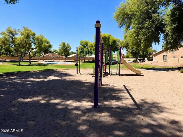 1053 W MYRNA Lane, Tempe, AZ 85284