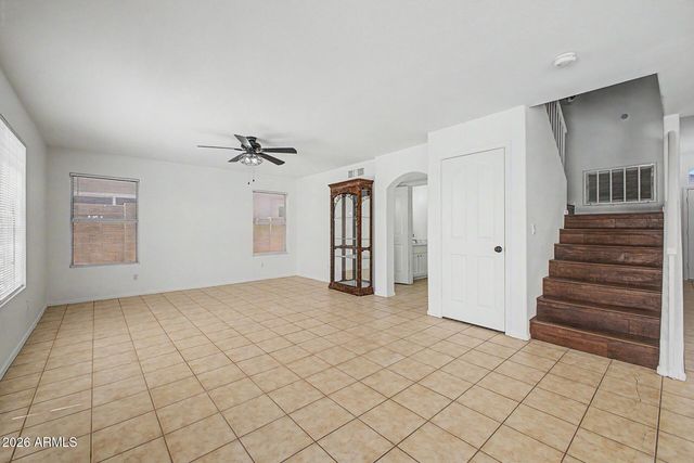 1053 W MYRNA Lane, Tempe, AZ 85284