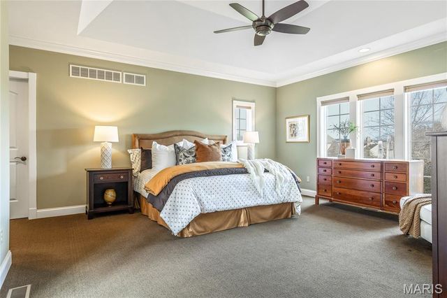 1007 Devonworth Manor Way, Town And Country, MO 63017