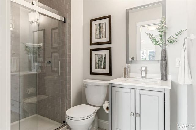 1007 Devonworth Manor Way, Town And Country, MO 63017