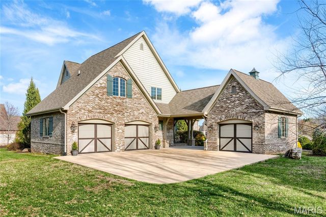 1007 Devonworth Manor Way, Town And Country, MO 63017