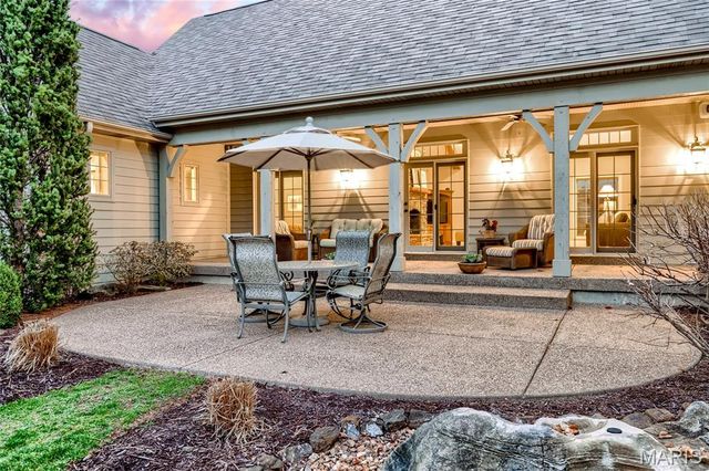 1007 Devonworth Manor Way, Town And Country, MO 63017