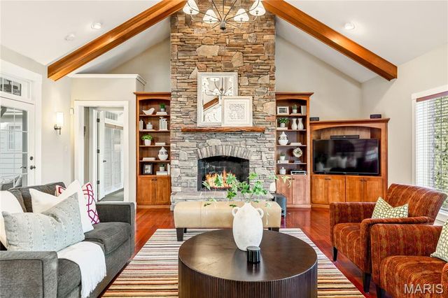 1007 Devonworth Manor Way, Town And Country, MO 63017