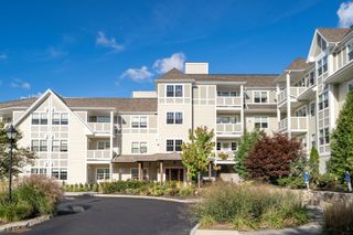 2 Manor Terrace 216, Lexington, MA 02420