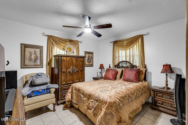 1525 S 31st Avenue, Gulfport, MS 39501