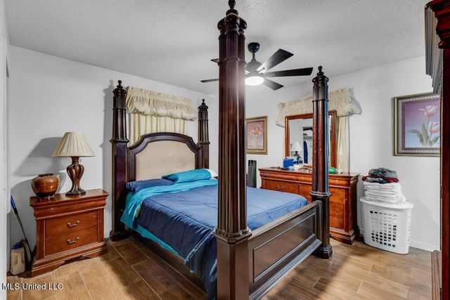 1525 S 31st Avenue, Gulfport, MS 39501