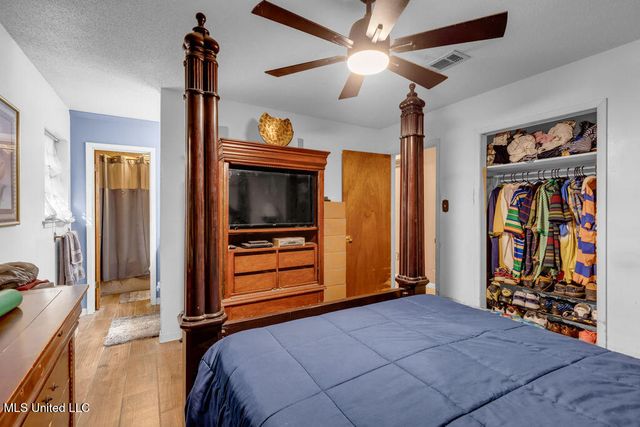 1525 S 31st Avenue, Gulfport, MS 39501