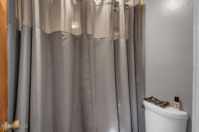 1525 S 31st Avenue, Gulfport, MS 39501