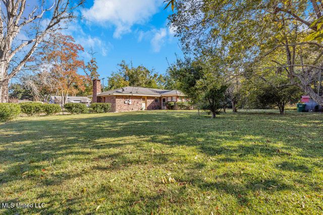 1525 S 31st Avenue, Gulfport, MS 39501