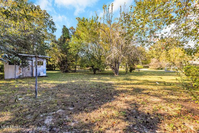 1525 S 31st Avenue, Gulfport, MS 39501