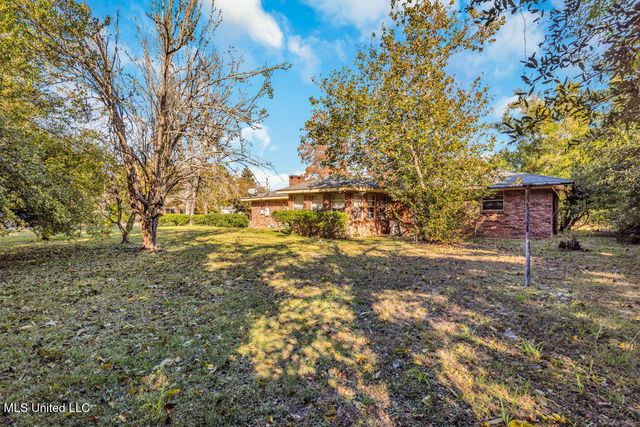 1525 S 31st Avenue, Gulfport, MS 39501