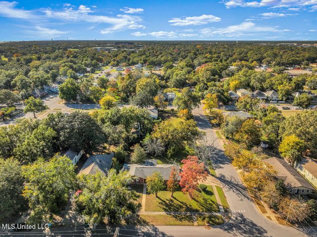 1525 S 31st Avenue, Gulfport, MS 39501