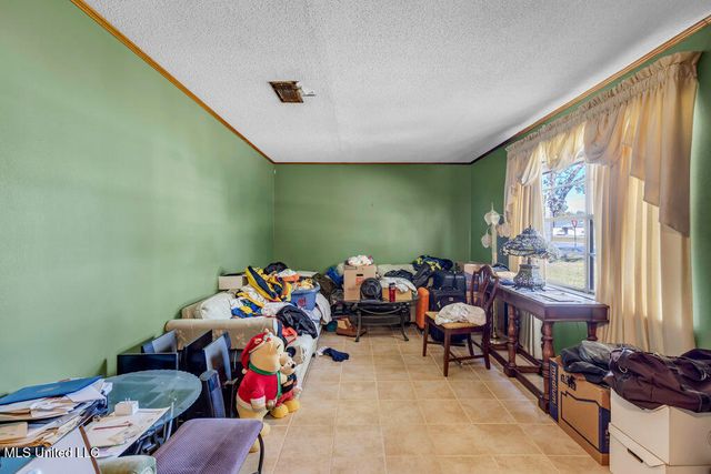 1525 S 31st Avenue, Gulfport, MS 39501