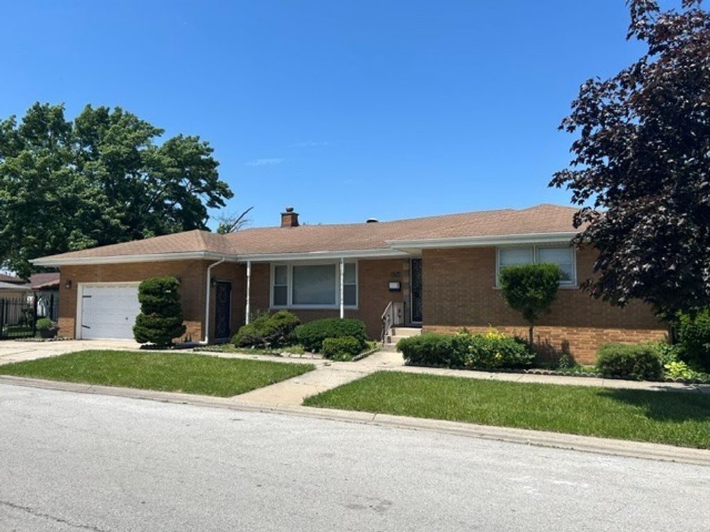 12764 S Ada Street, Calumet Park, IL 60827