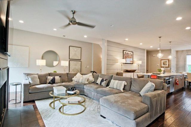 104 Canton Way, Roswell, GA 30075