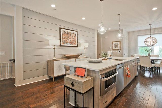 104 Canton Way, Roswell, GA 30075