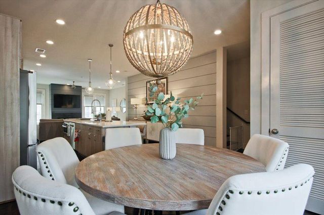 104 Canton Way, Roswell, GA 30075